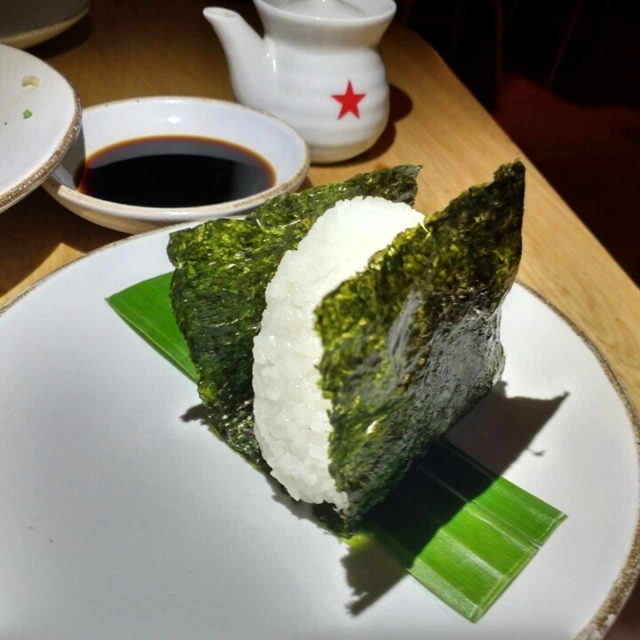 onigiri trucha ahumada