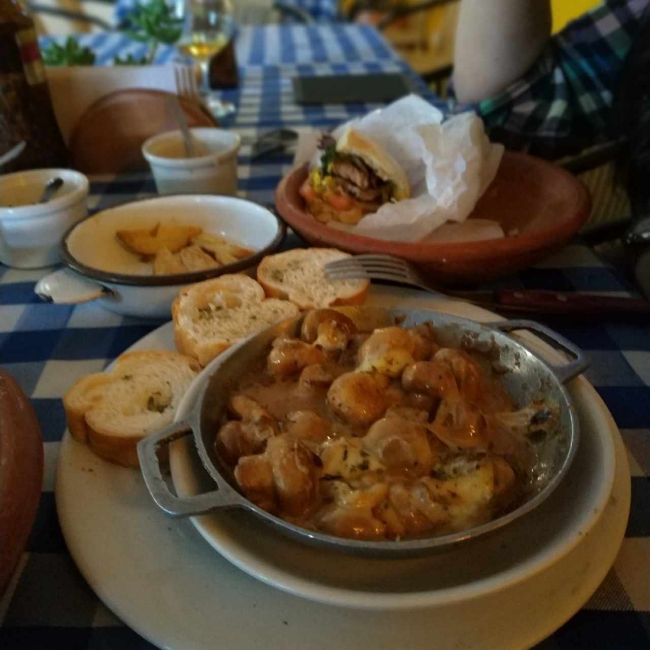 champiñones gratinados