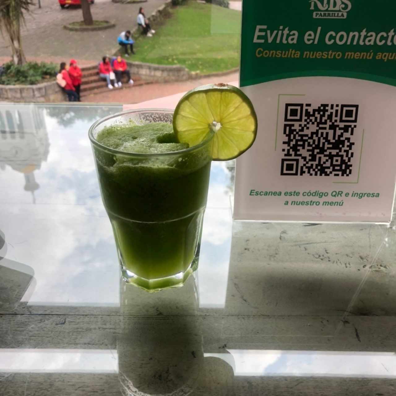 limonada yerbabuena