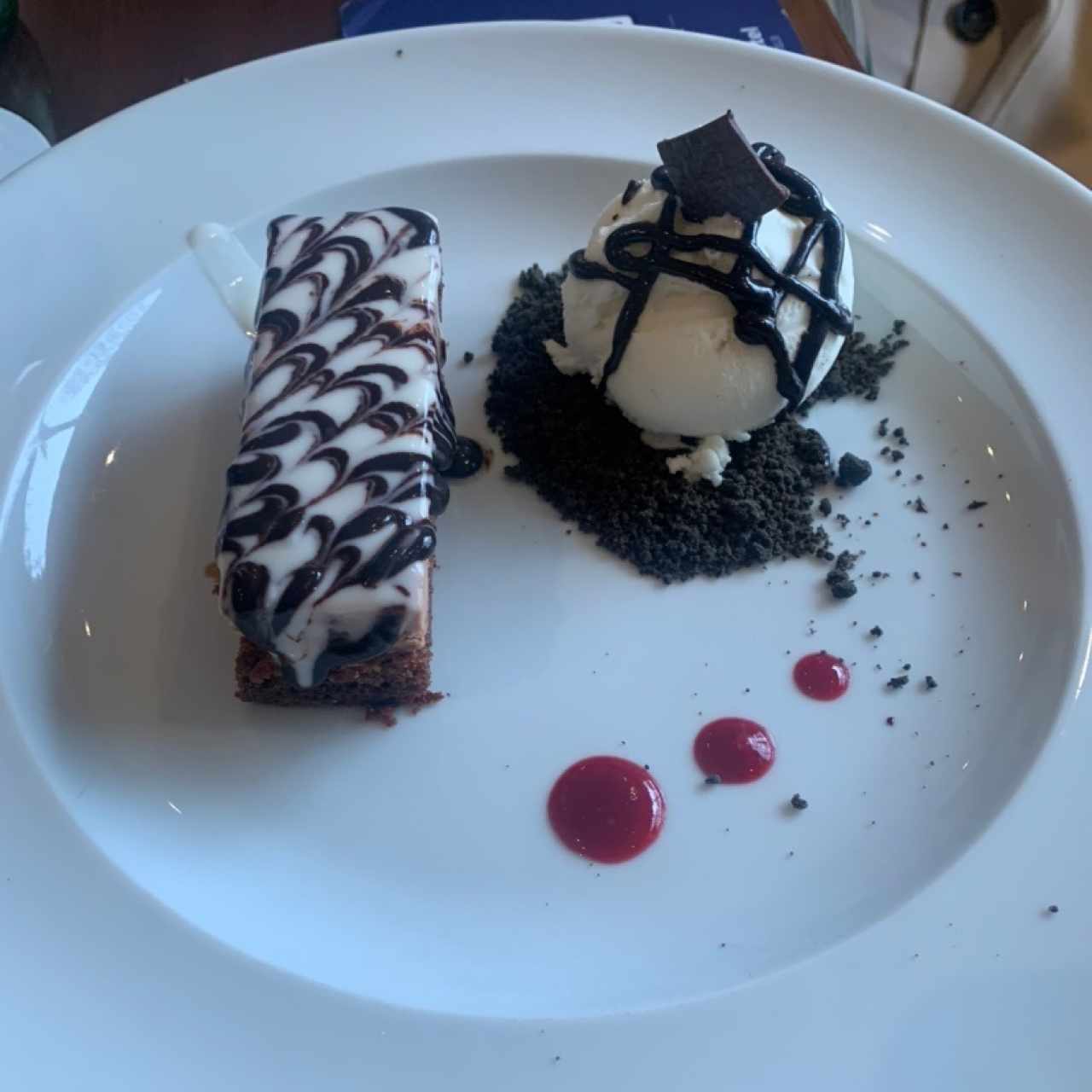 Torta chocolate con helado