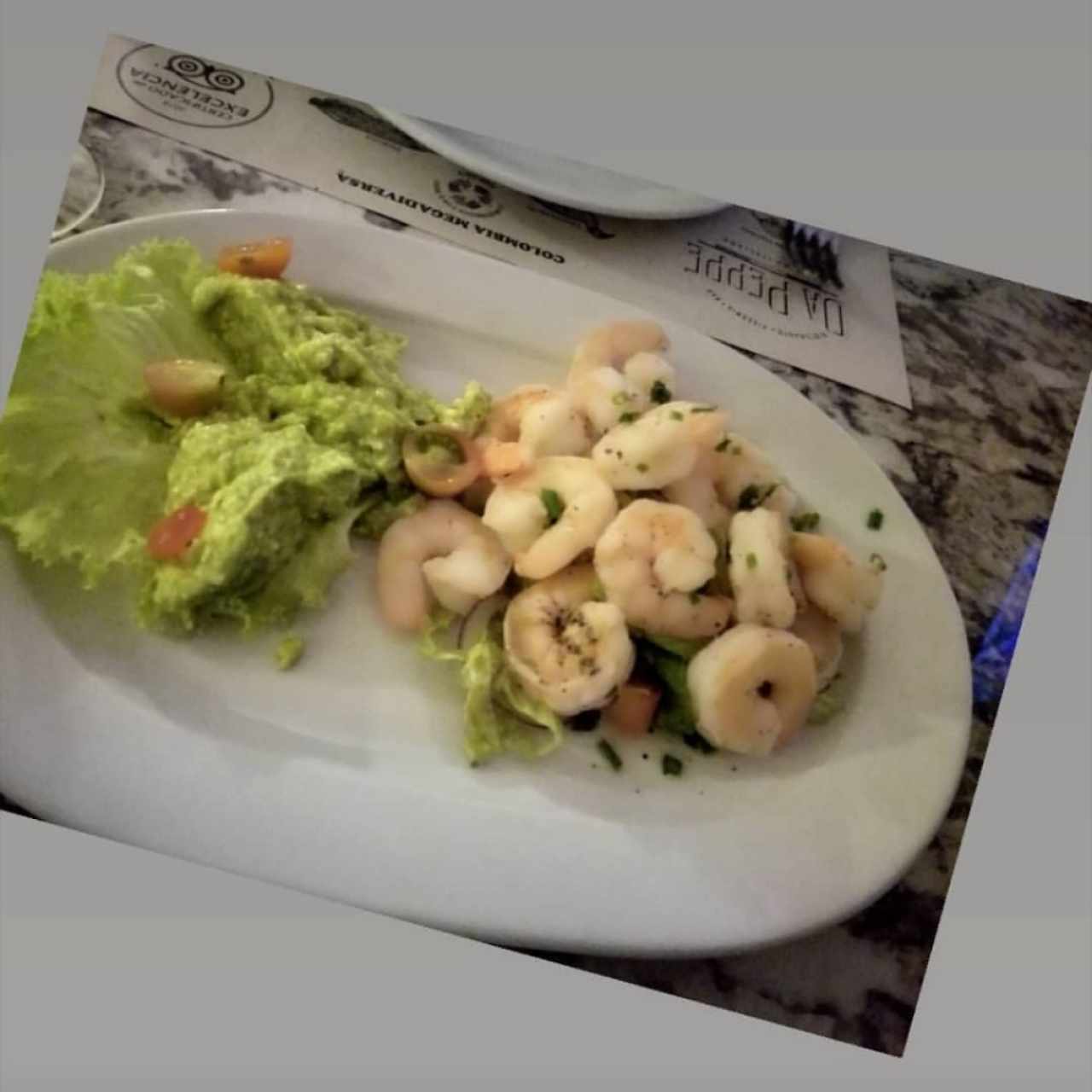 Entrada deliciosa Camarones con Aguacate