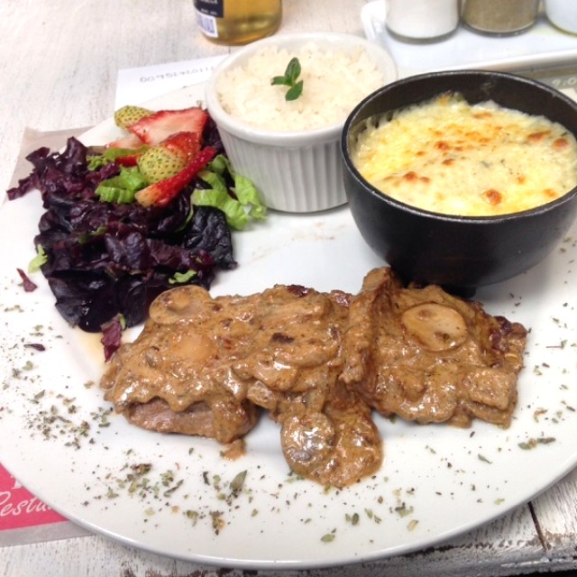 Lomo con champiñones