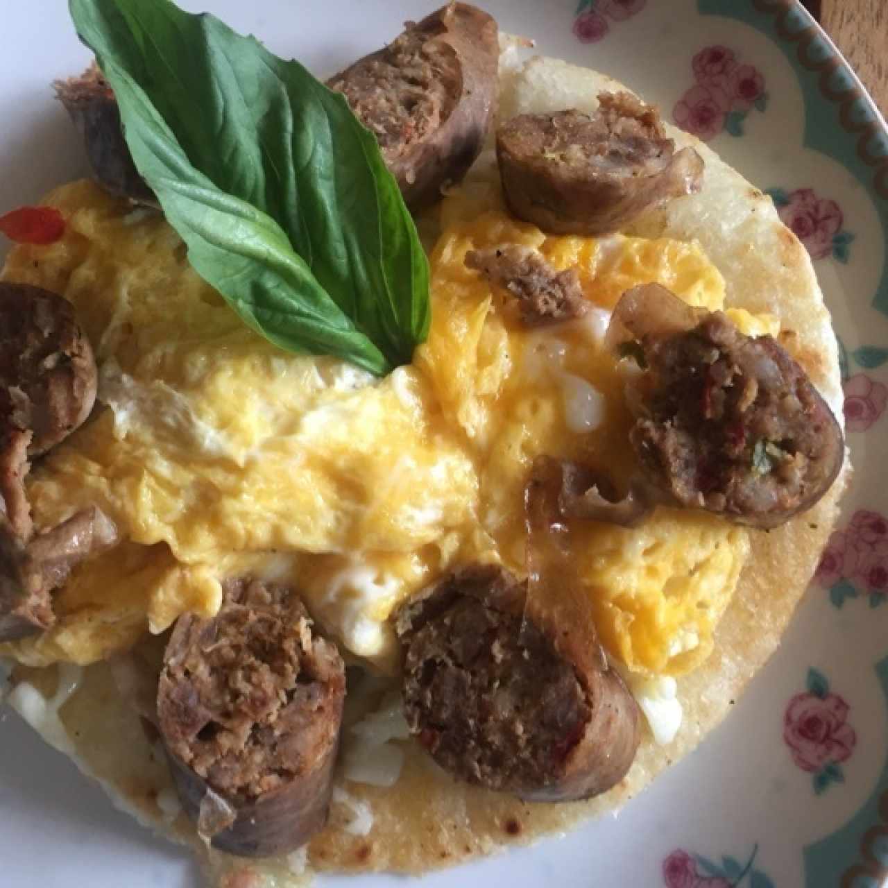 Huevos con chorizo