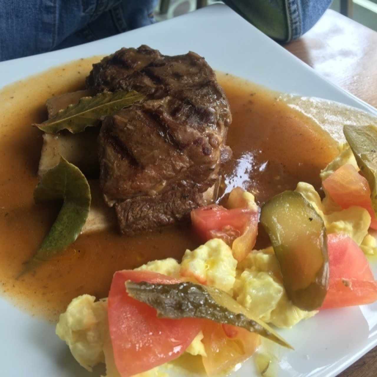 CostillaDeResEnSuSalsa