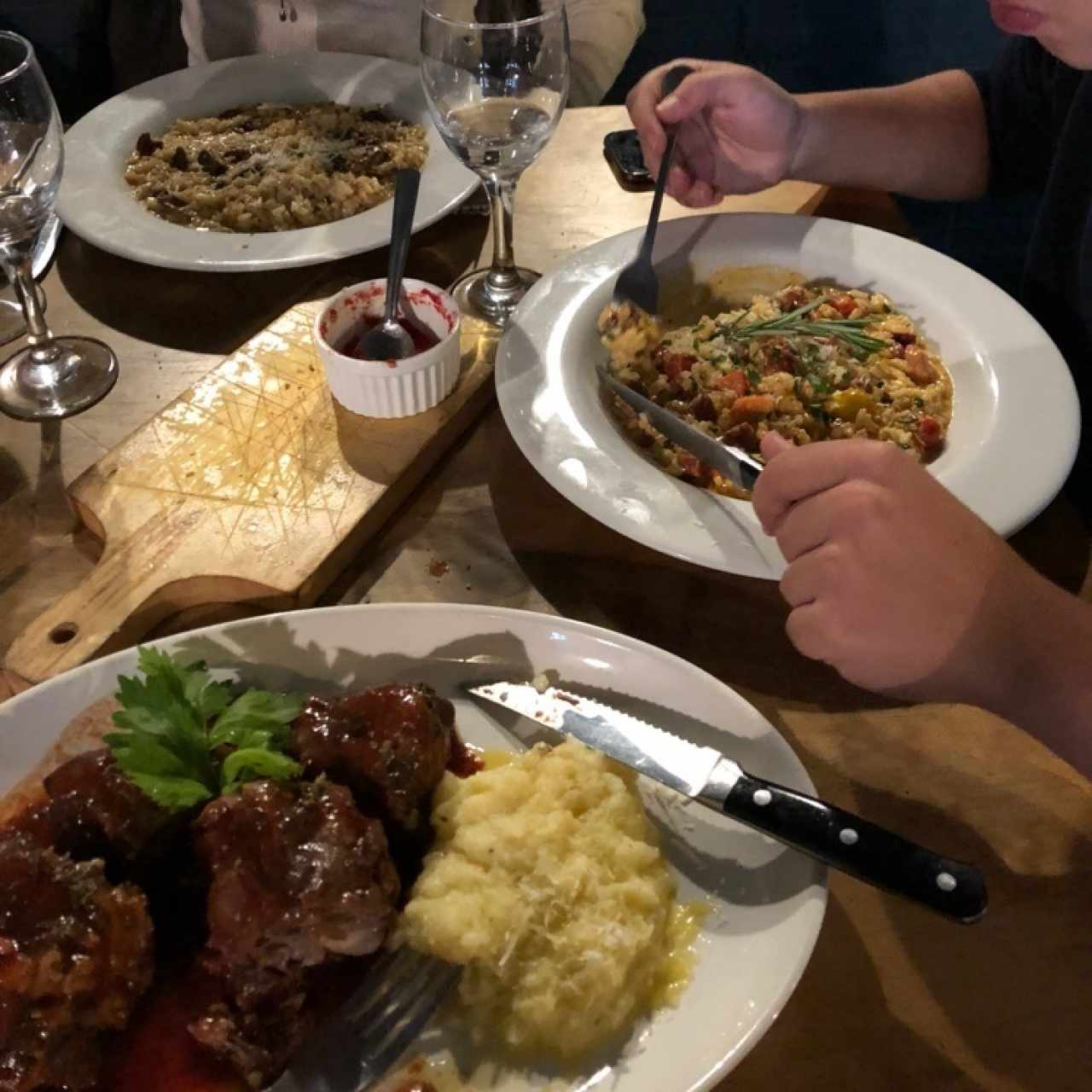 osobucco, risottos de chorizo y funghi