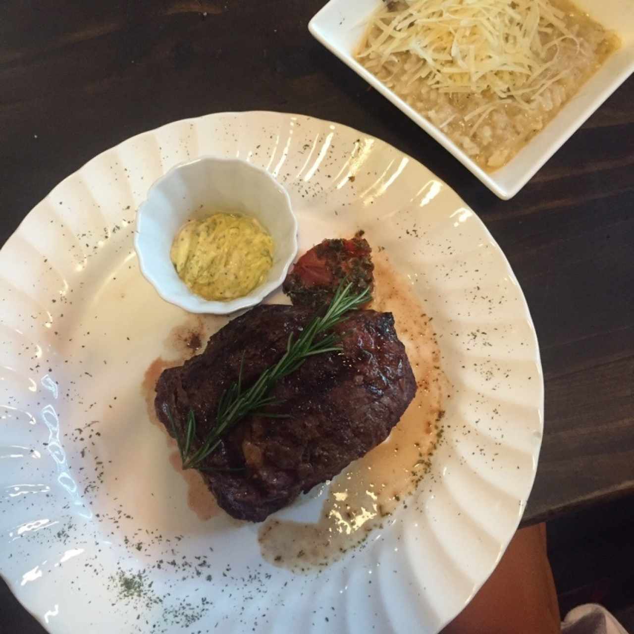 Entrecôte con risotto de champiñones