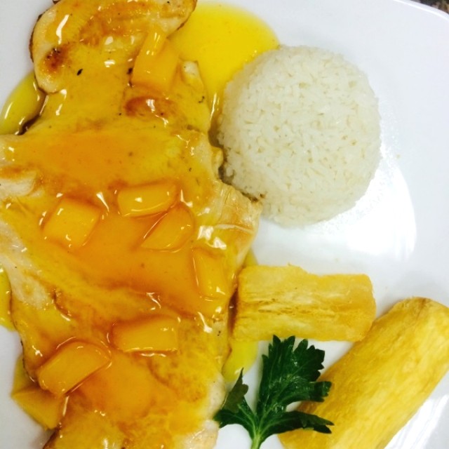 Pechuga en salsa de durazno