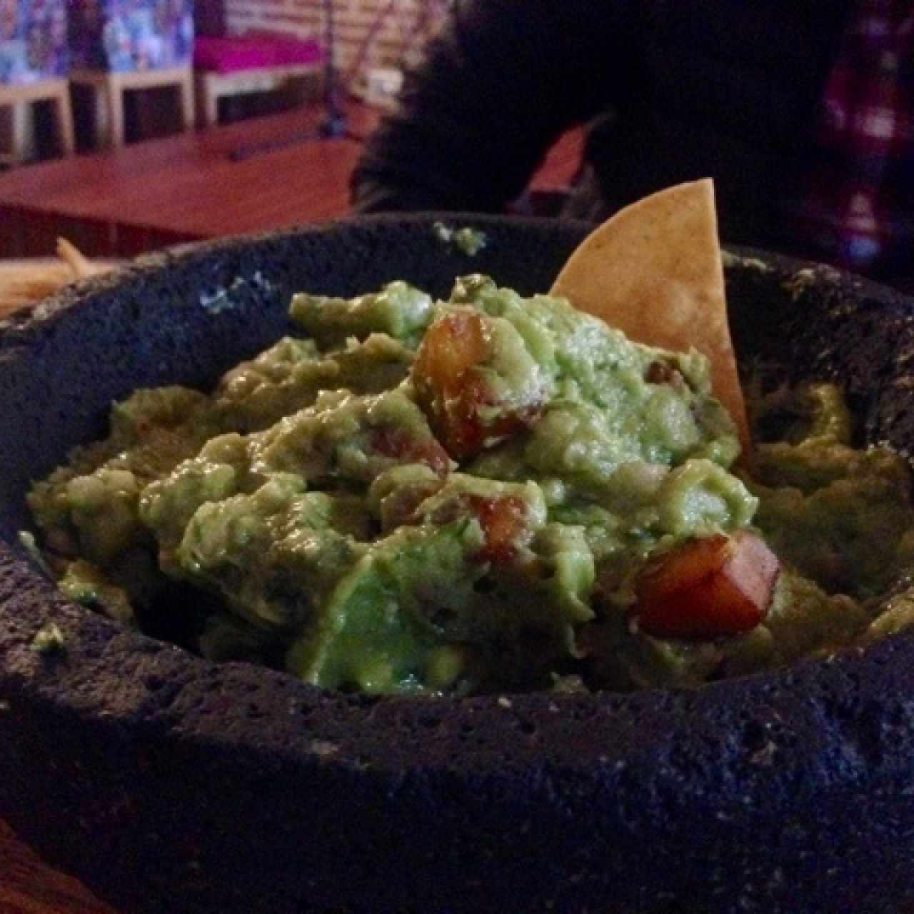 guacamole macho