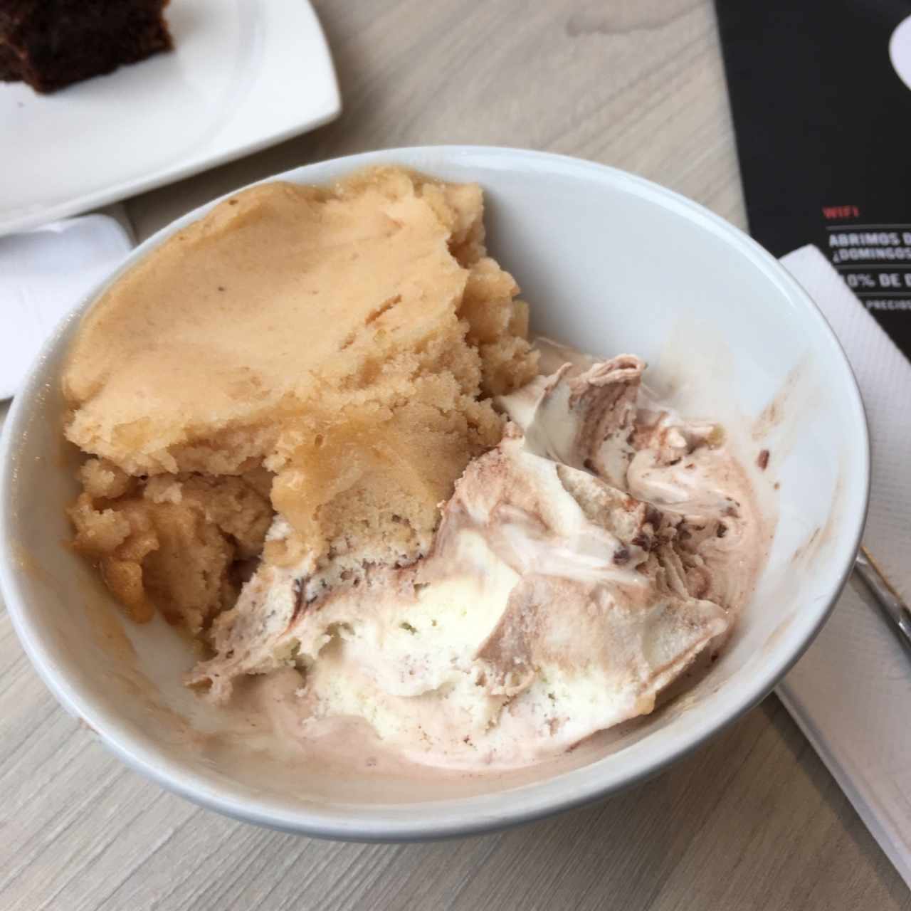 helado de nispero con nutella