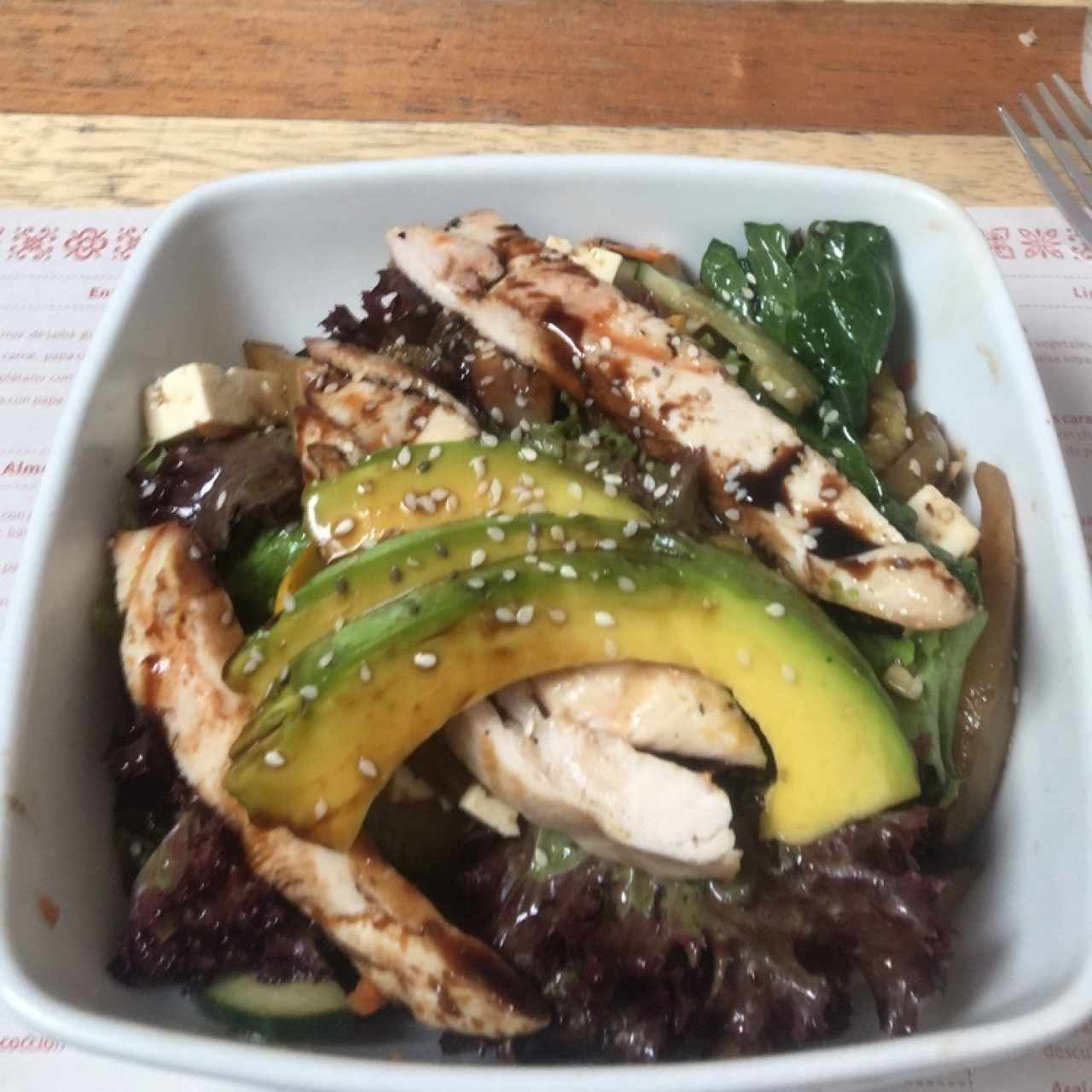 Ensalada de peras caramelizadas con balsámico