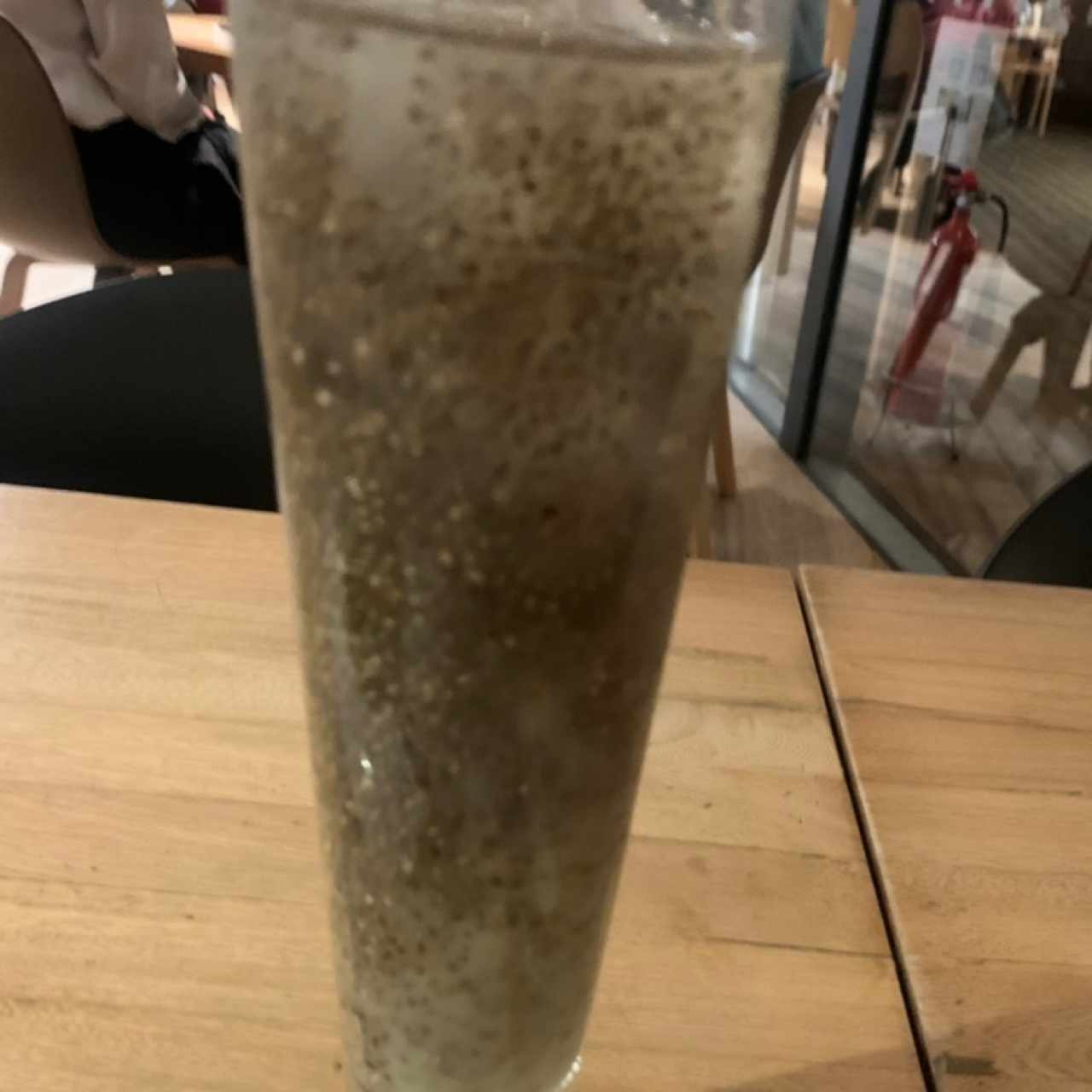 Agua fresca de chia con limon