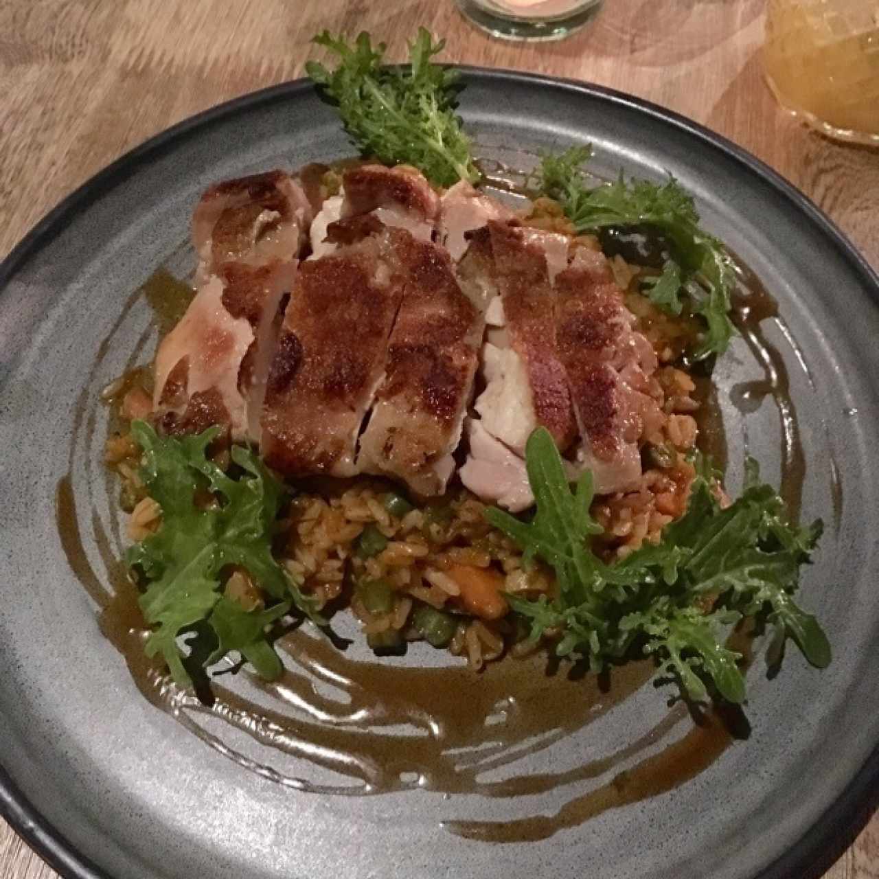 Arroz con pollo y vegetales
