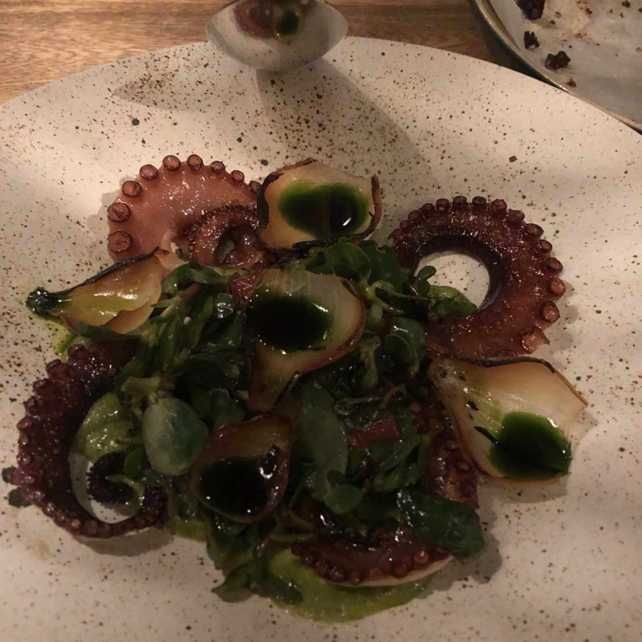 pulpo con feijoa 