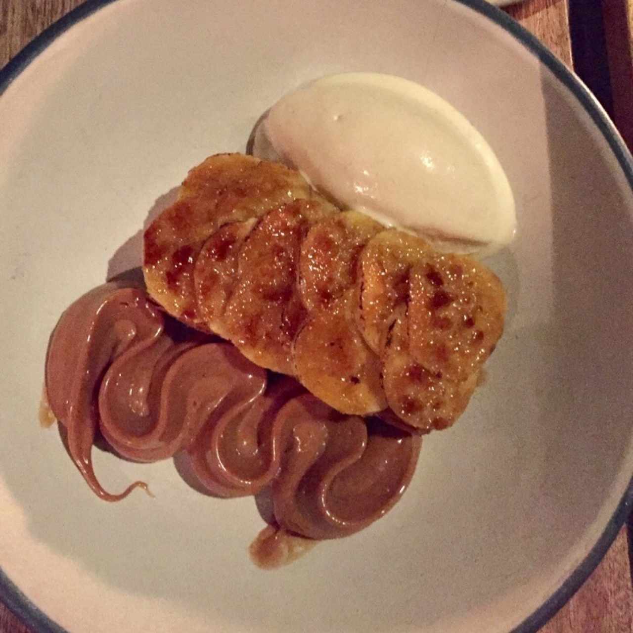 Milhoja de banano y arequipe