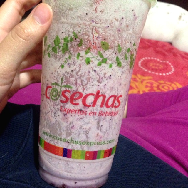 Arandanos, piña y fresa