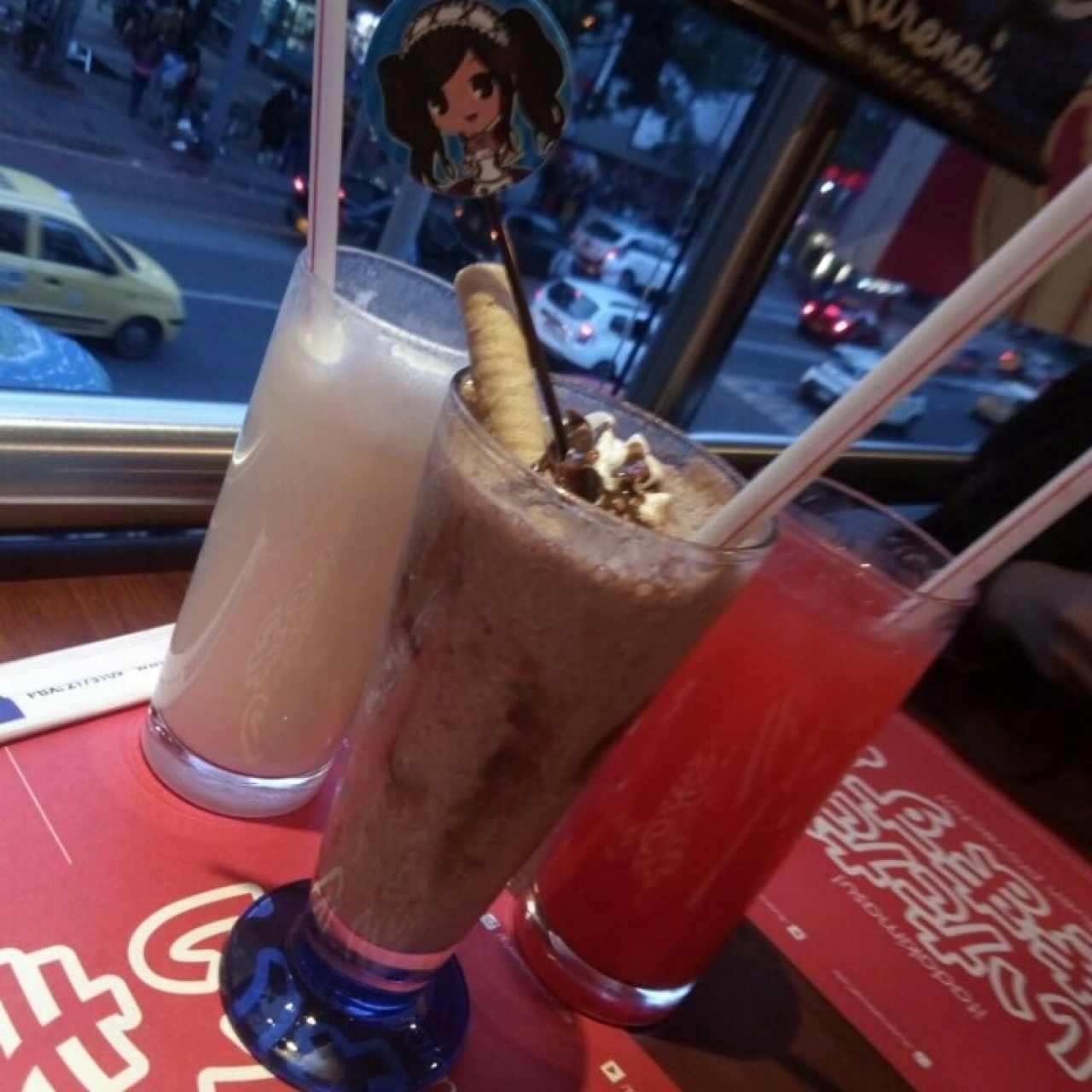 Limonada de coco, malteada Naomi y limonada de cereza 