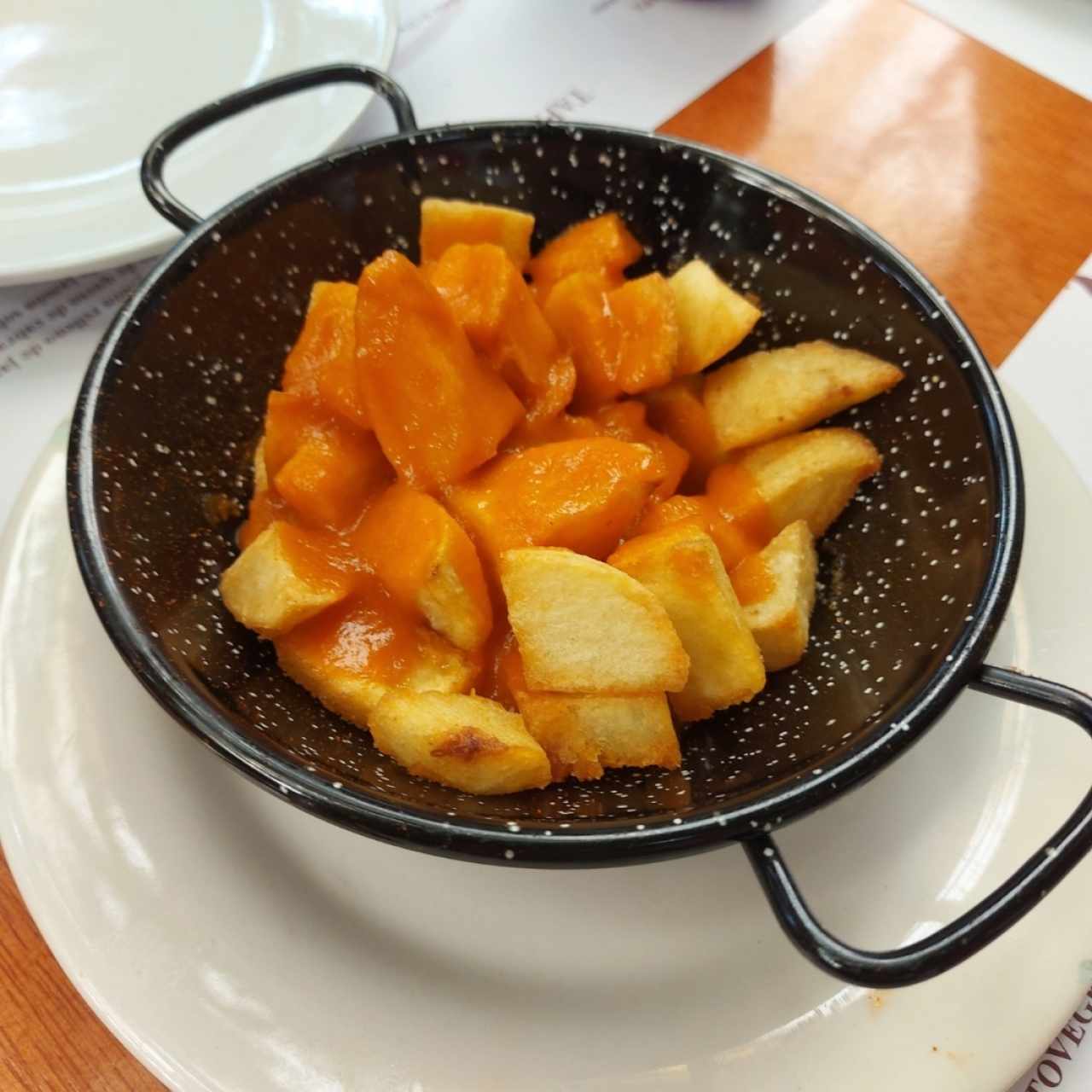Patatas bravas