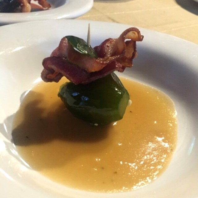 Higo con ricotta y salsa de pera
