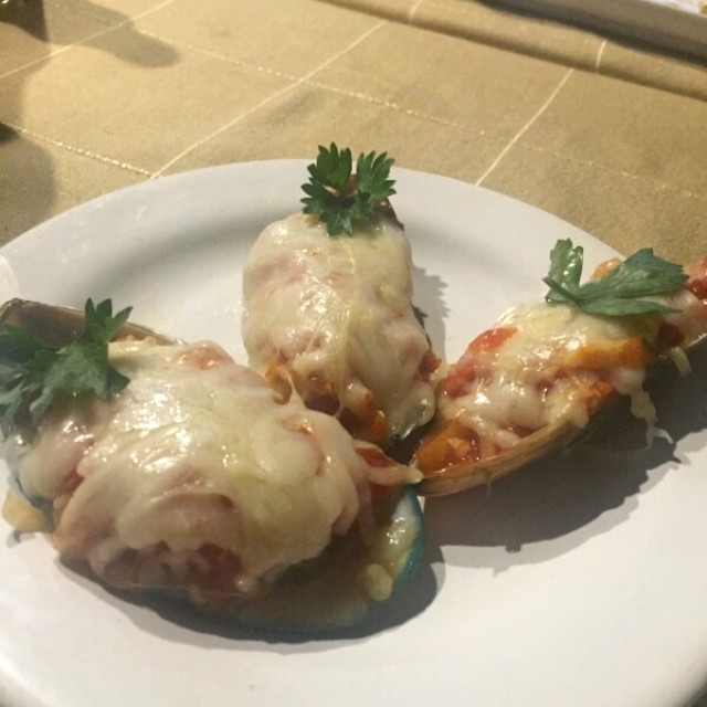 Mejillones pomodoro al gratine