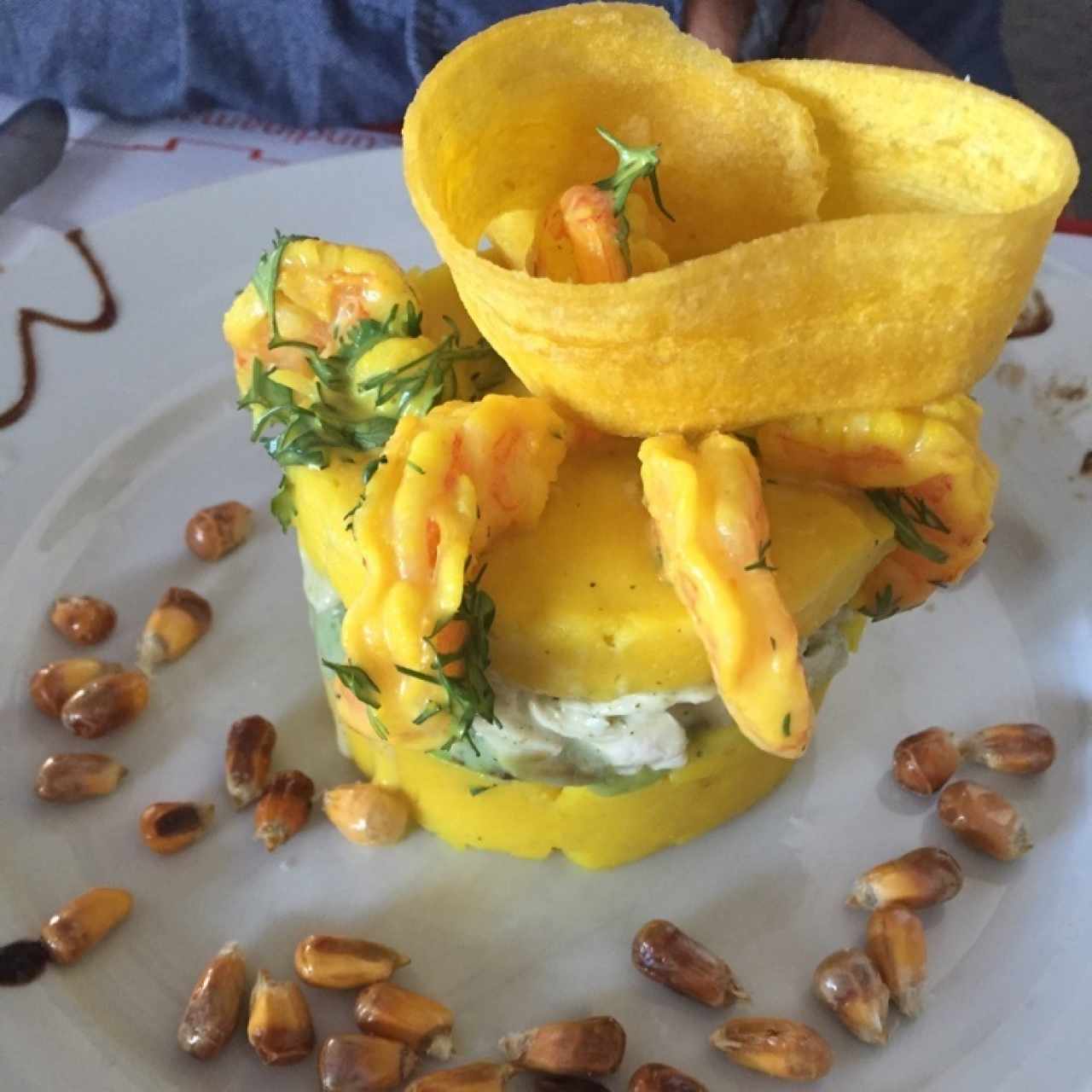 Causa de pollo y camaron
