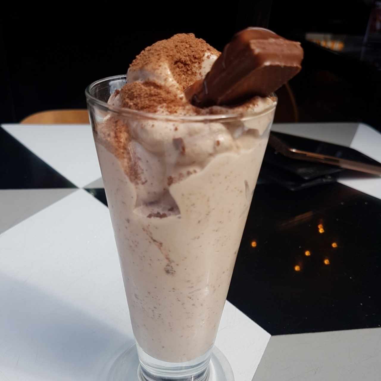 malteada de milo y kinder Bueno 