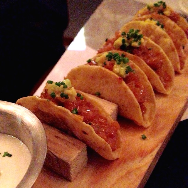 Taquitos de salmón