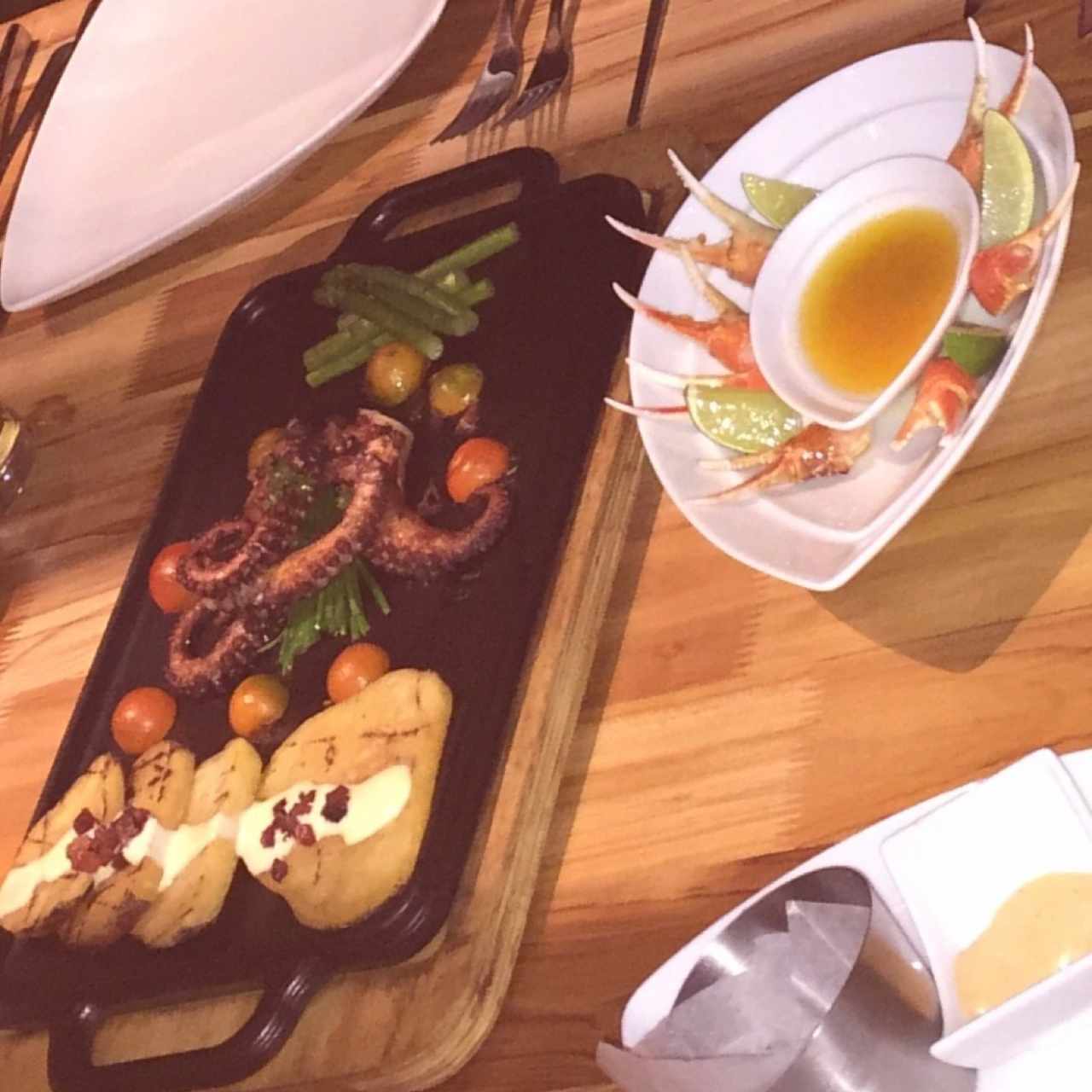 Muelas de cangrejo y pulpo