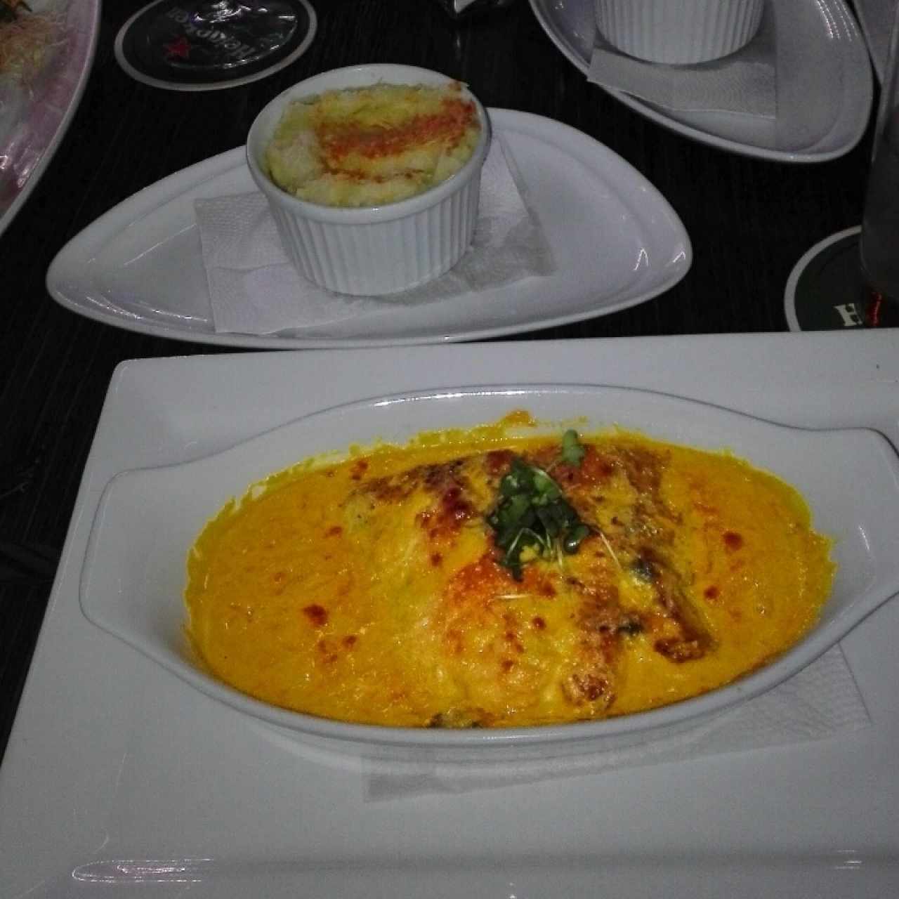 Pescado en salsa de cuatro quesos