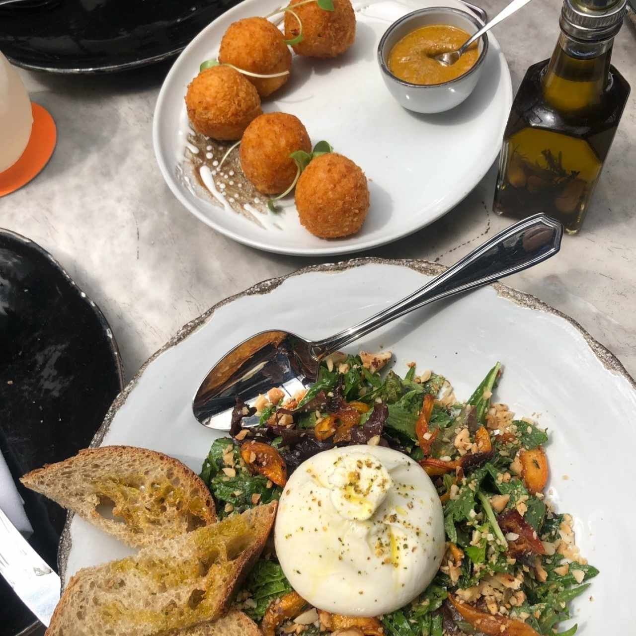 Burrata y Arancinis