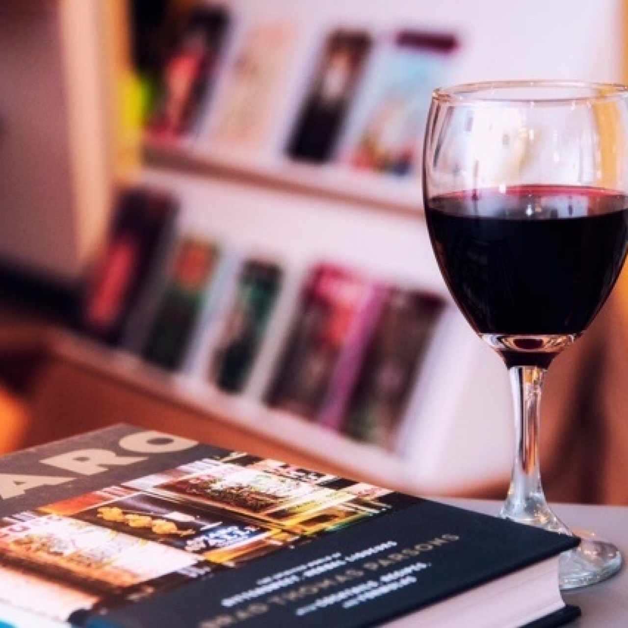 vino español y libros en ingles 