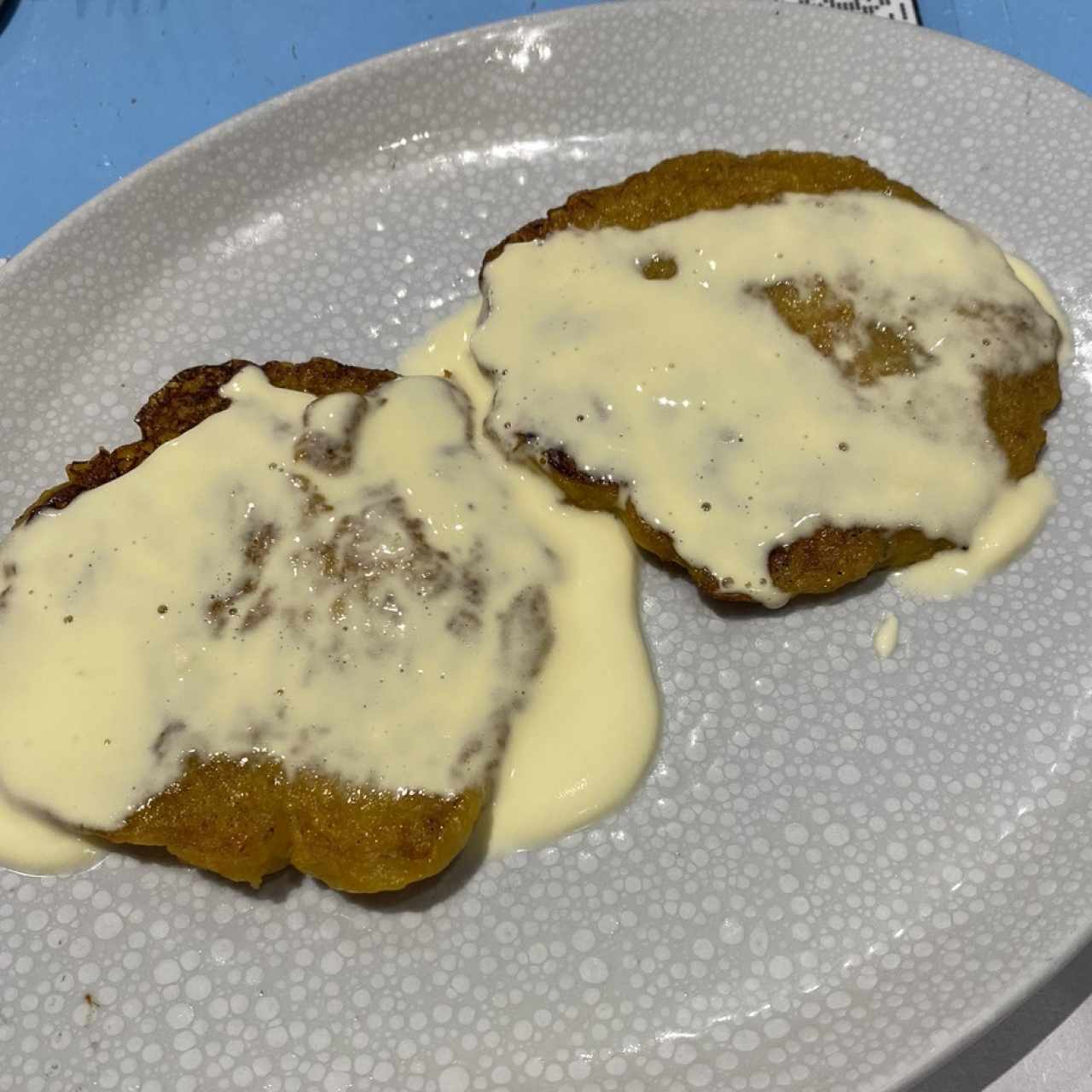 Arepitas de maduro con suero