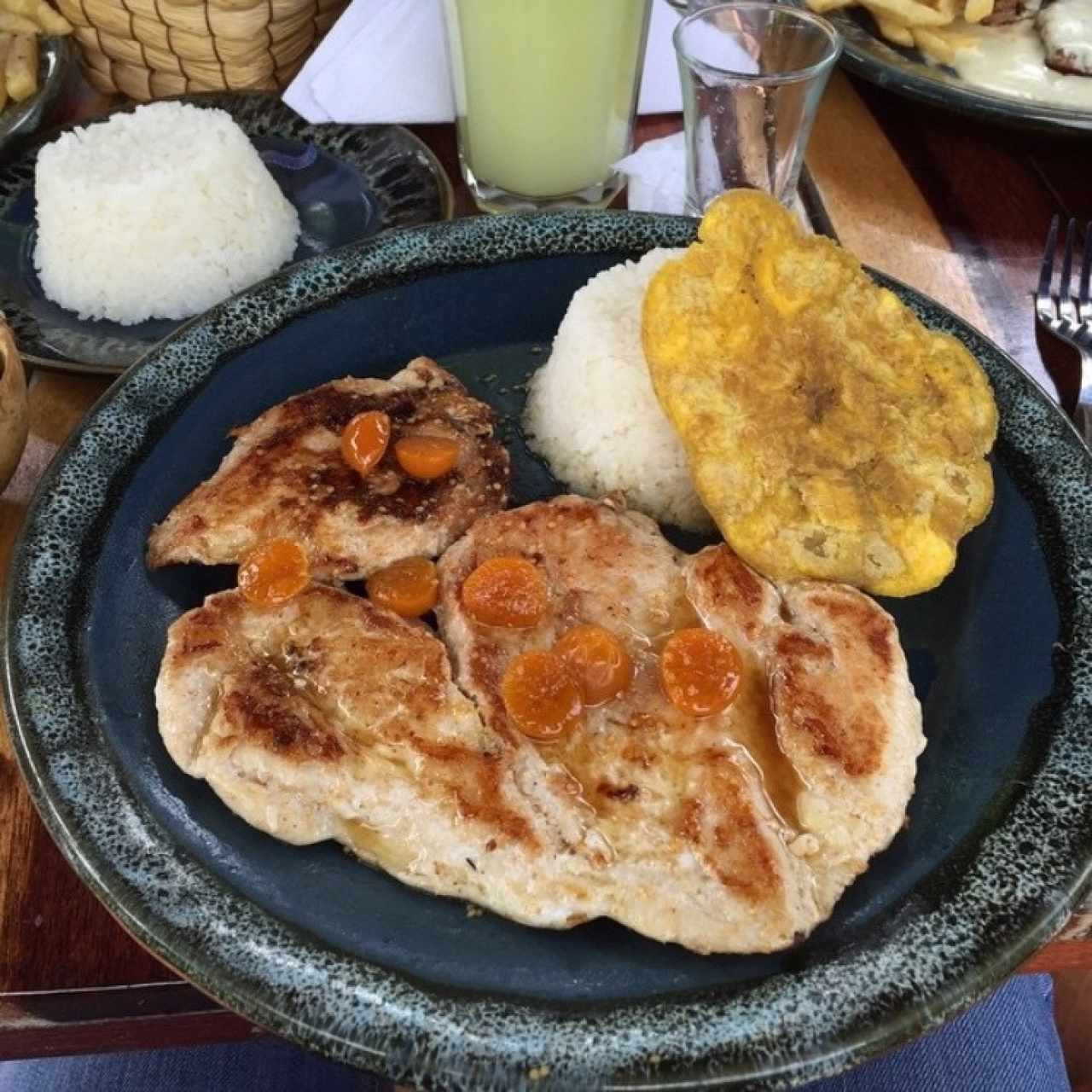 Pechuga con salsa de uchuvas