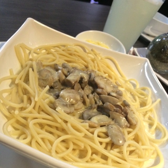 Spaghetti con champiñones 