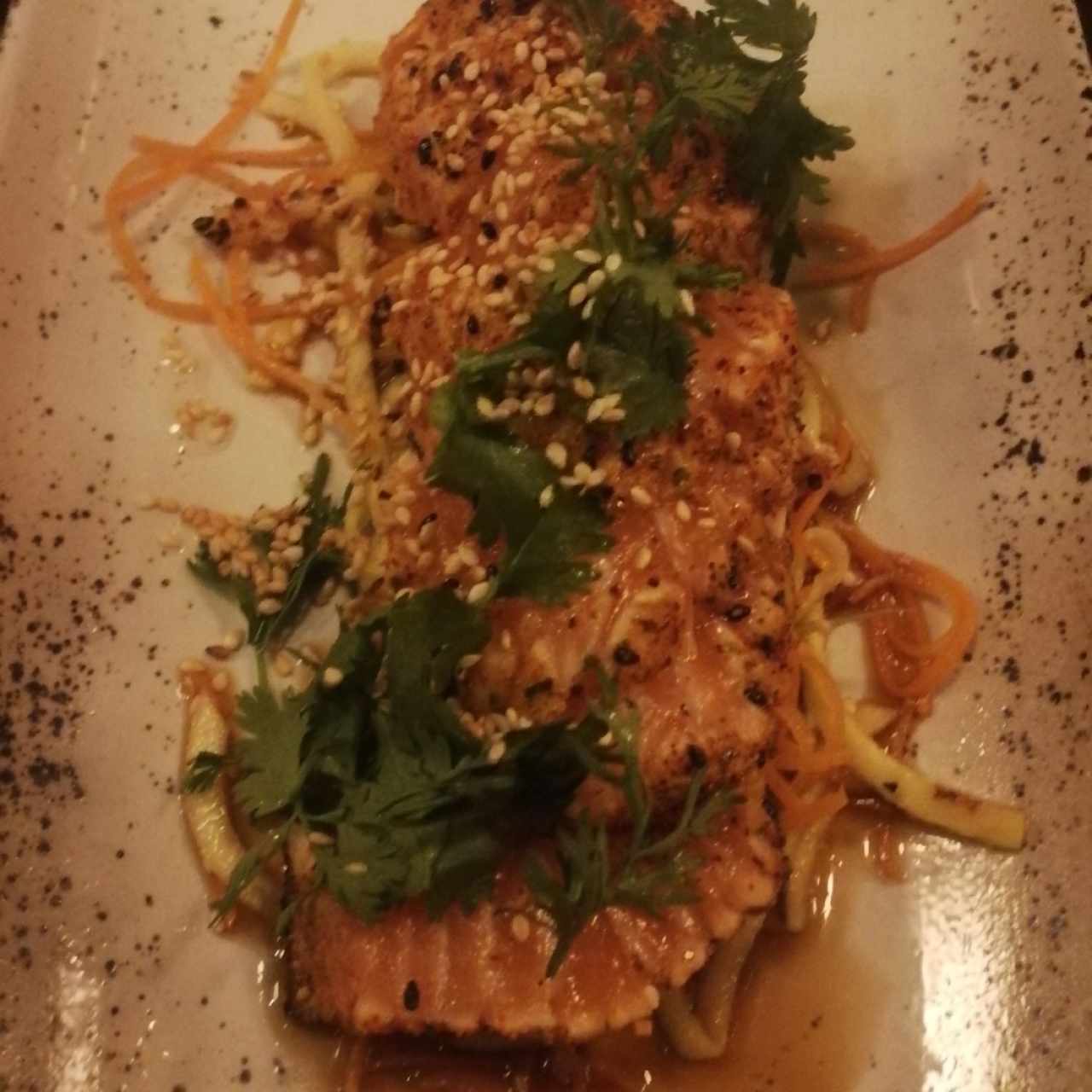 Tataki de salmón