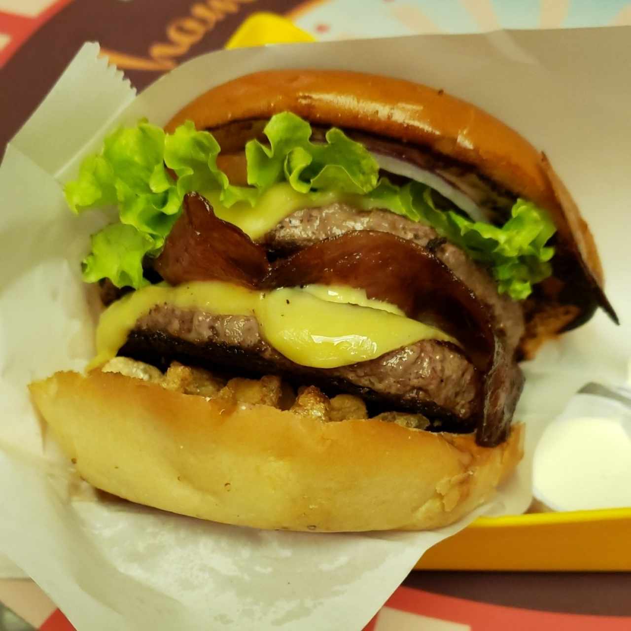 Sierra Bomba Mucha Hambre