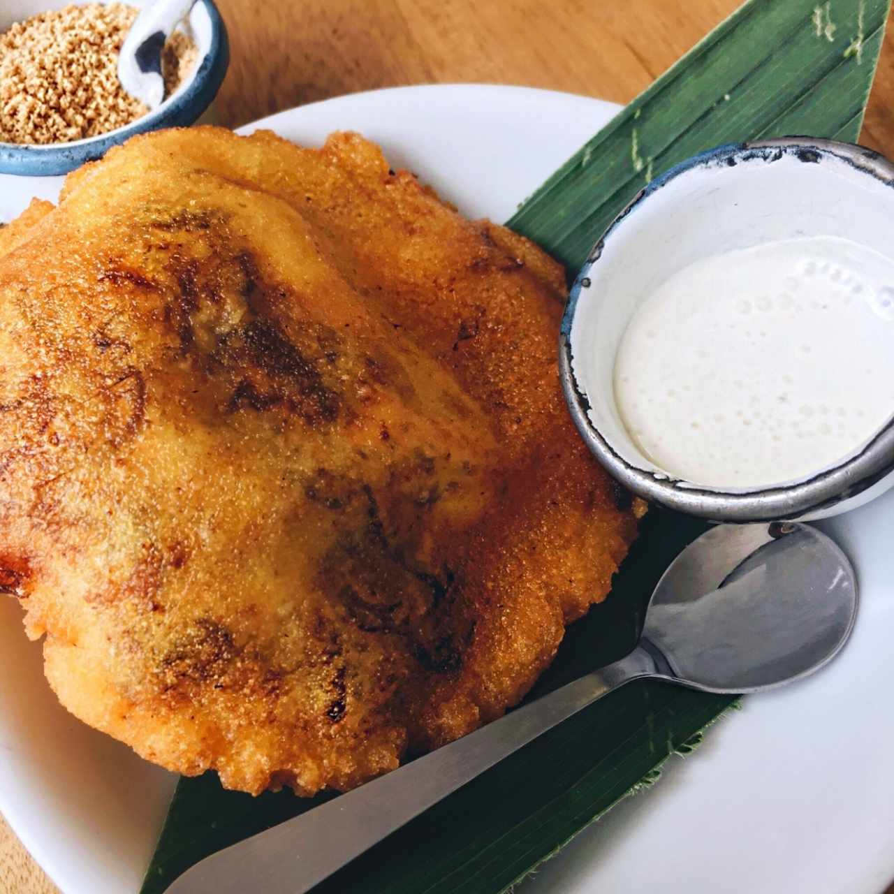 Arepa de huevo con carne desmechada