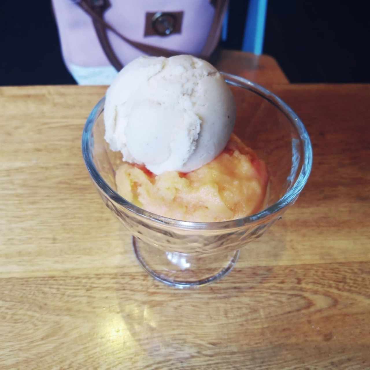 Helado artesanal de gulupa y vainilla.