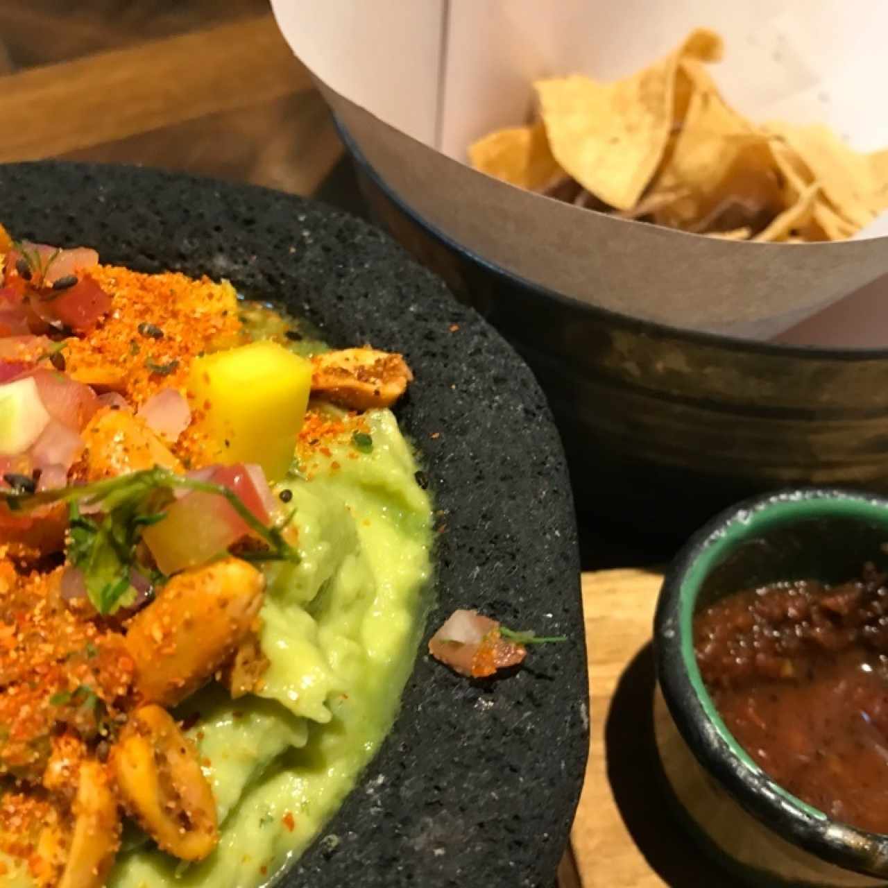 guacamole cantina y .