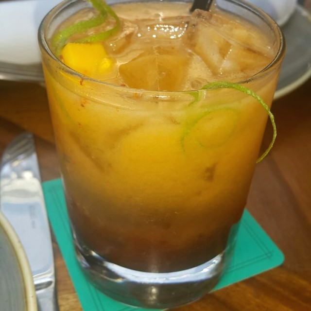 Cóctel guacamaya