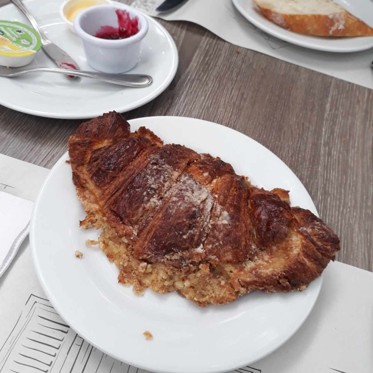Croissant aux amandes