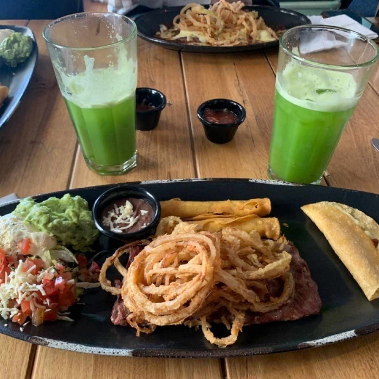 Steak encebollado