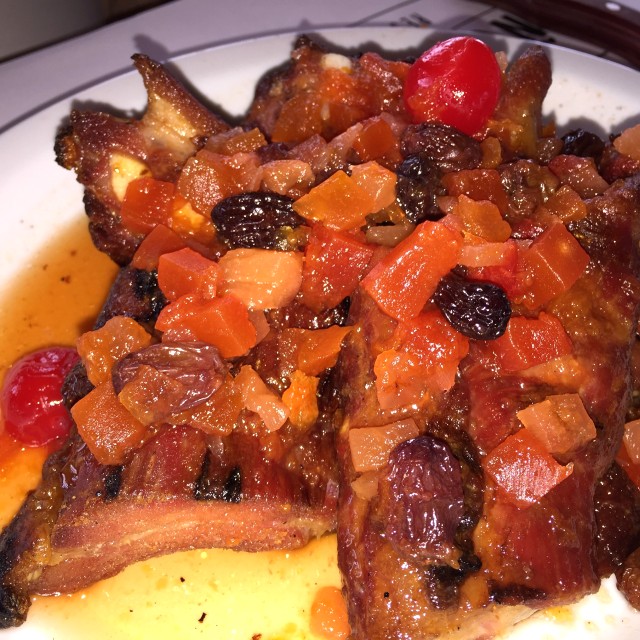 Costilla en salsa de frutas