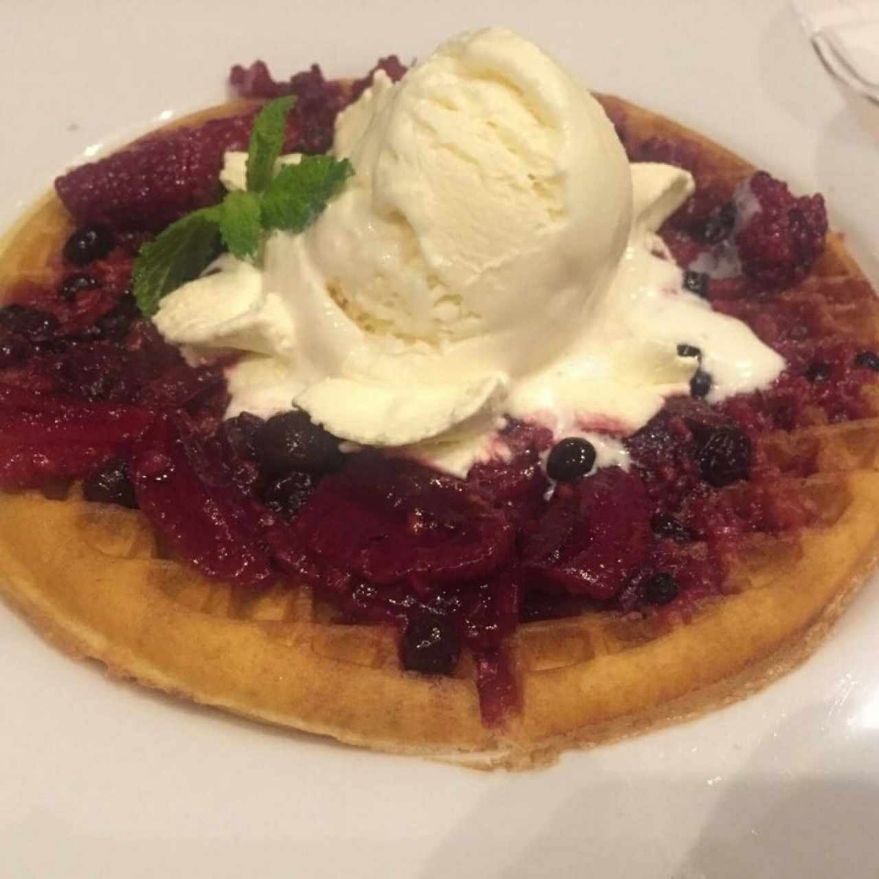 Waffle frutos del bosque 