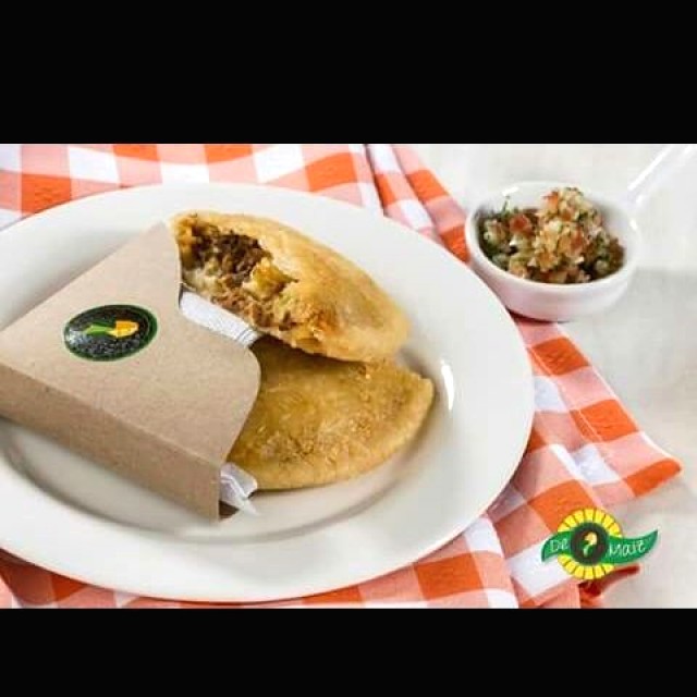 Arepa rellena