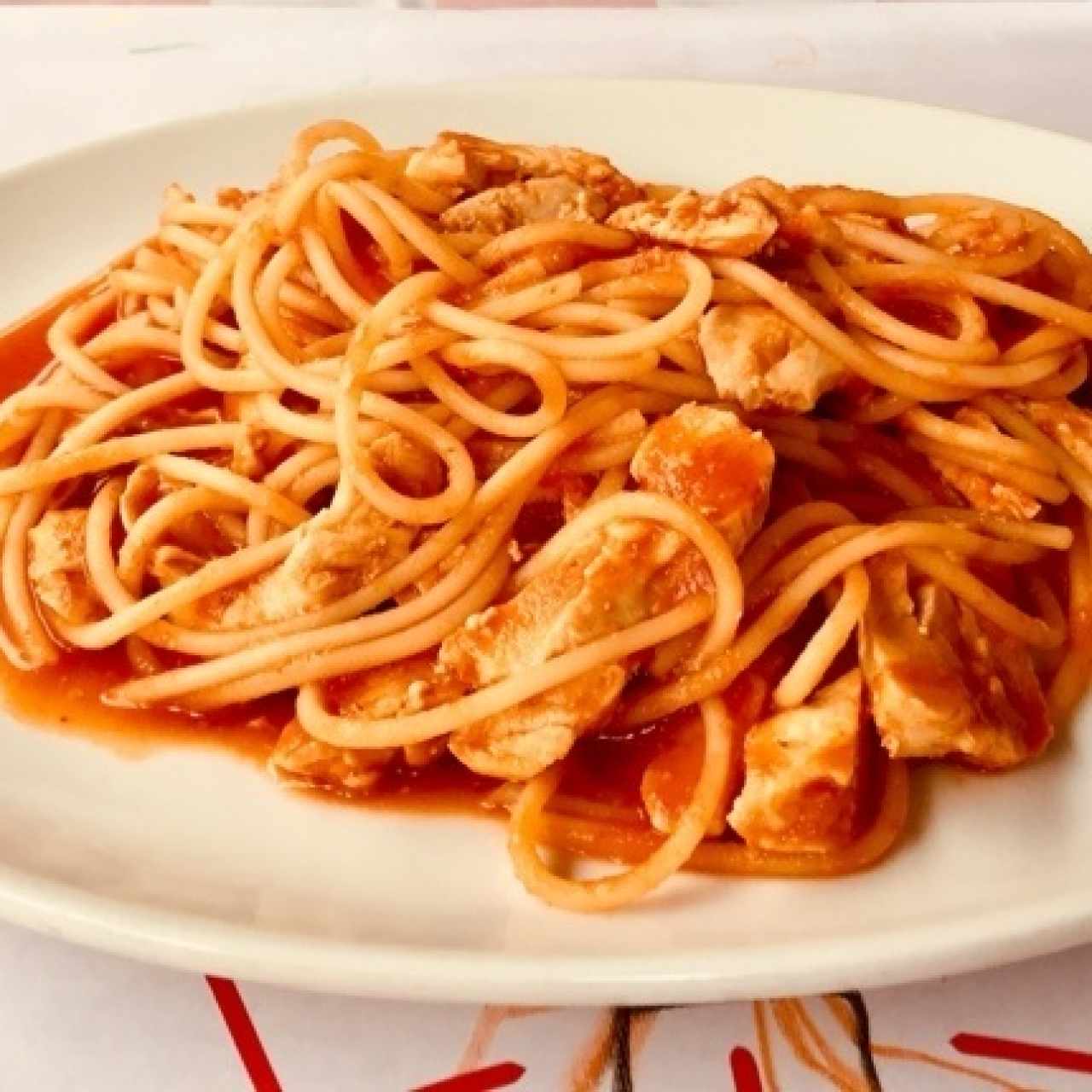 Spaguetti con Pollo niño
