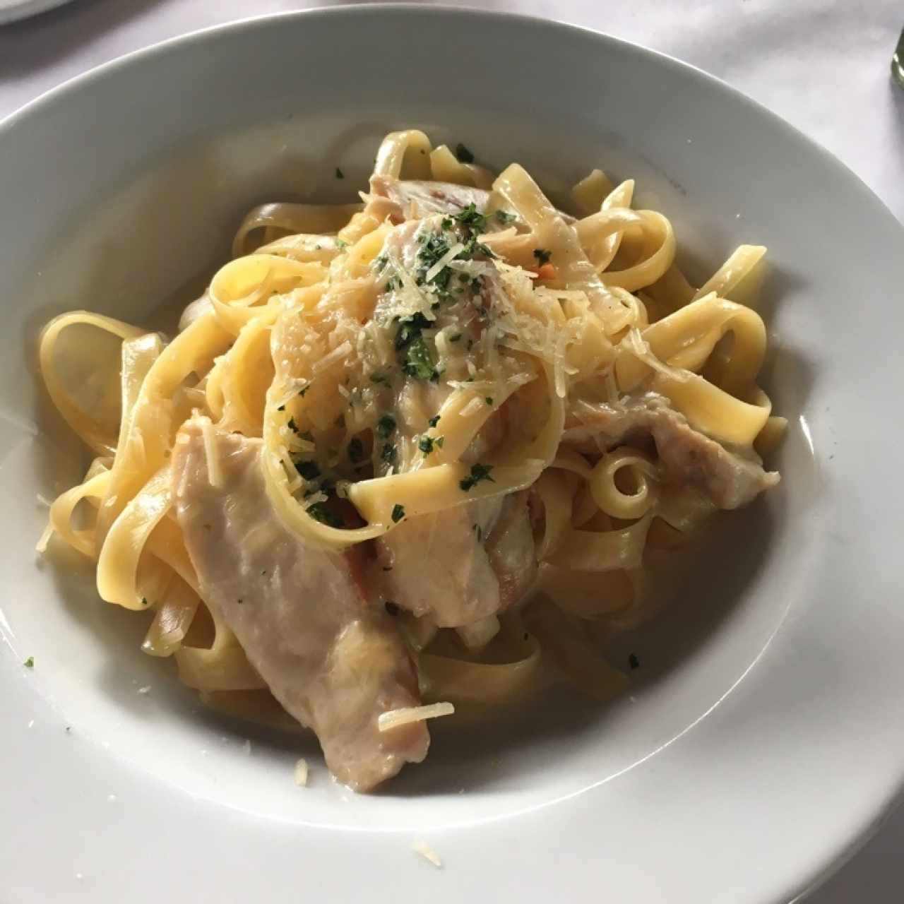 Fettuccine Alfredo - Media porción