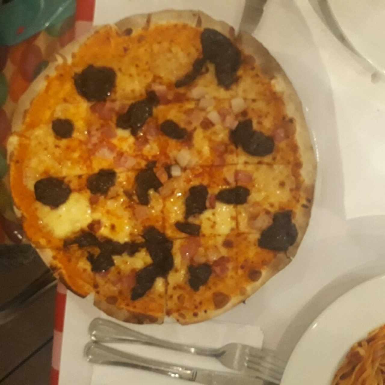 Pizza de Ciruela y Tocineta
