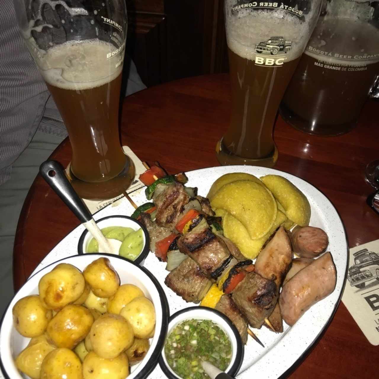 picada y cerveza 