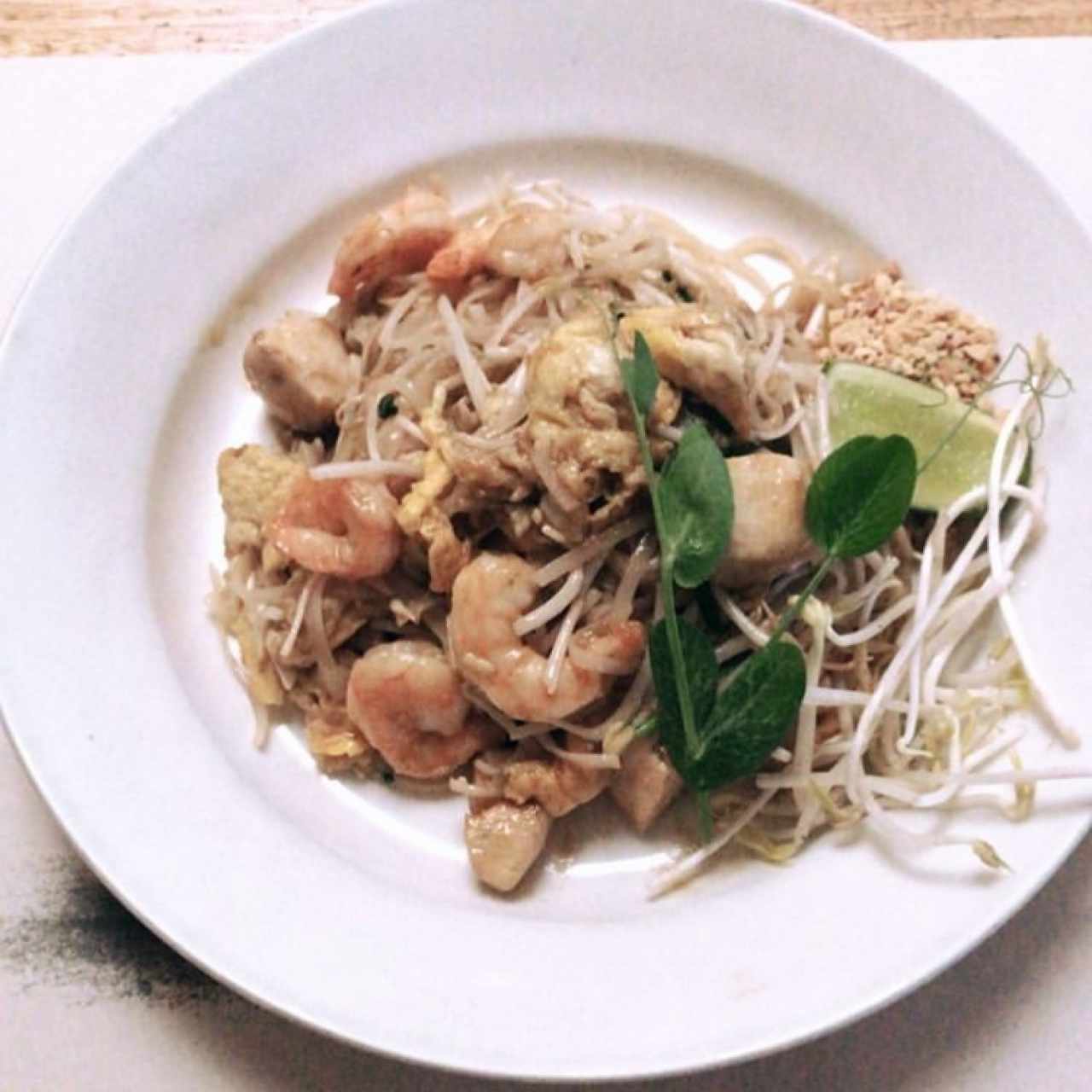 phad thai de camarones.