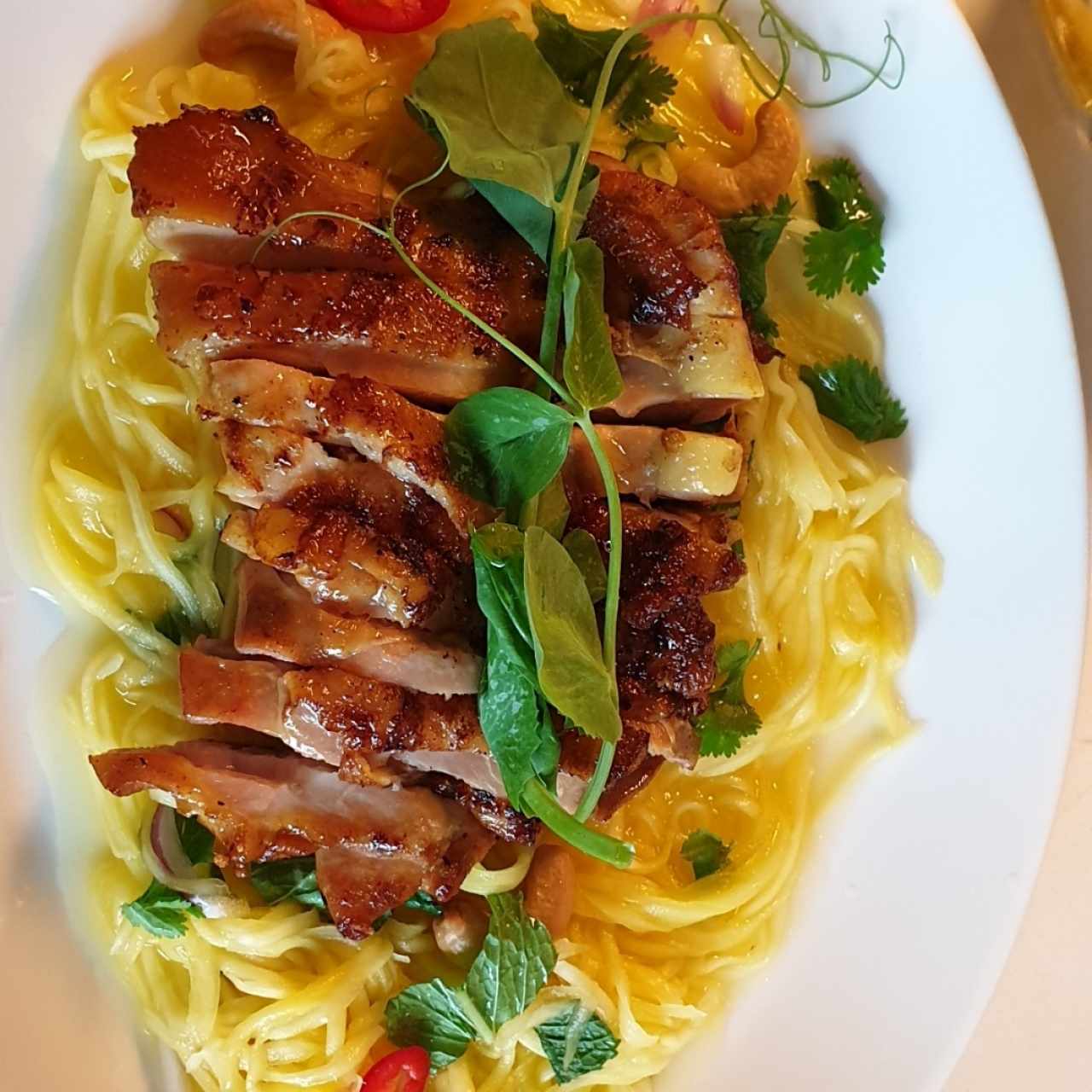 Pollo con mango biche